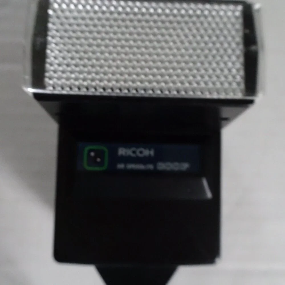 Ricoh XR Speedlite 300P Camera Flash